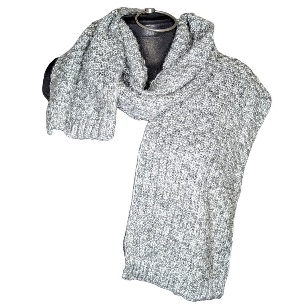 Black Rivet Scarf Gray